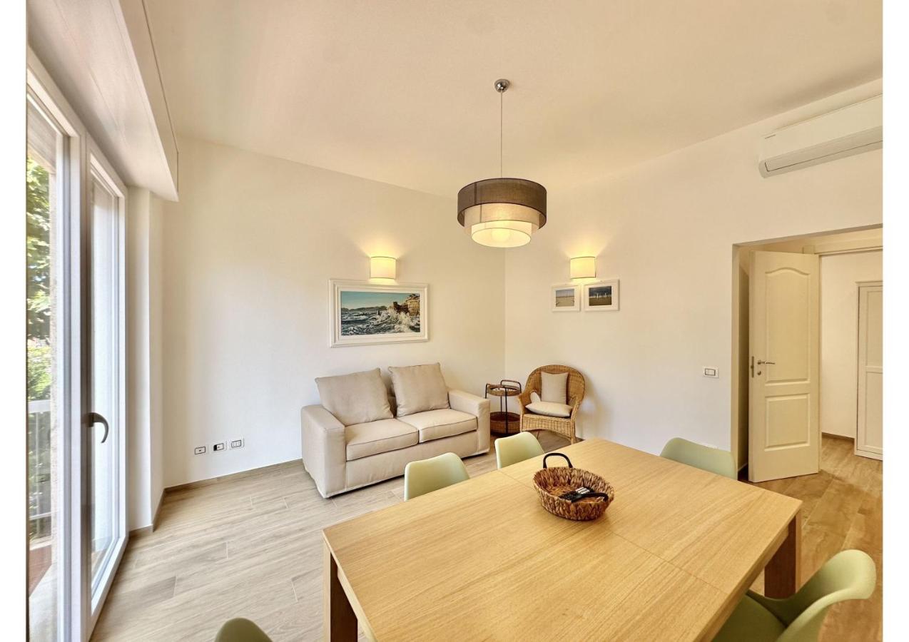 Luxe Apartment Camaiore Bagian luar foto